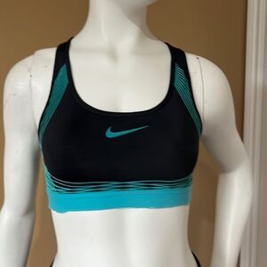 Nike sporty bras / Size S